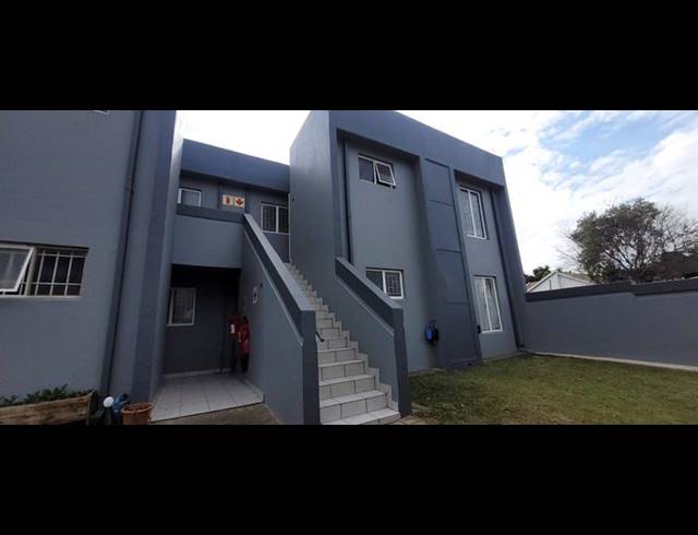 2 BEDROOM TOWNHOUSE FOR SALE IN MULBARTON